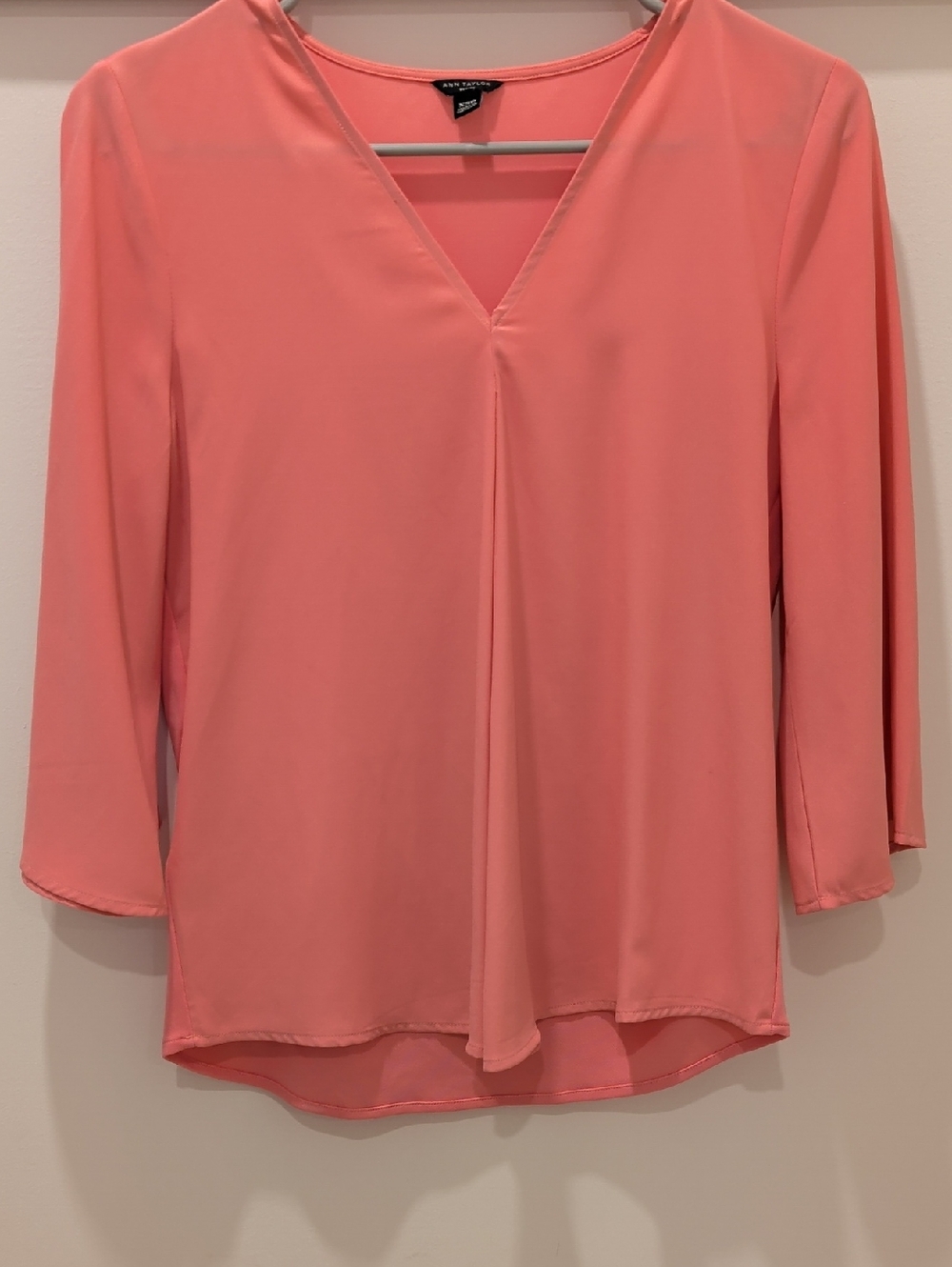 Ann Taylor Coral V-Neck Blouse